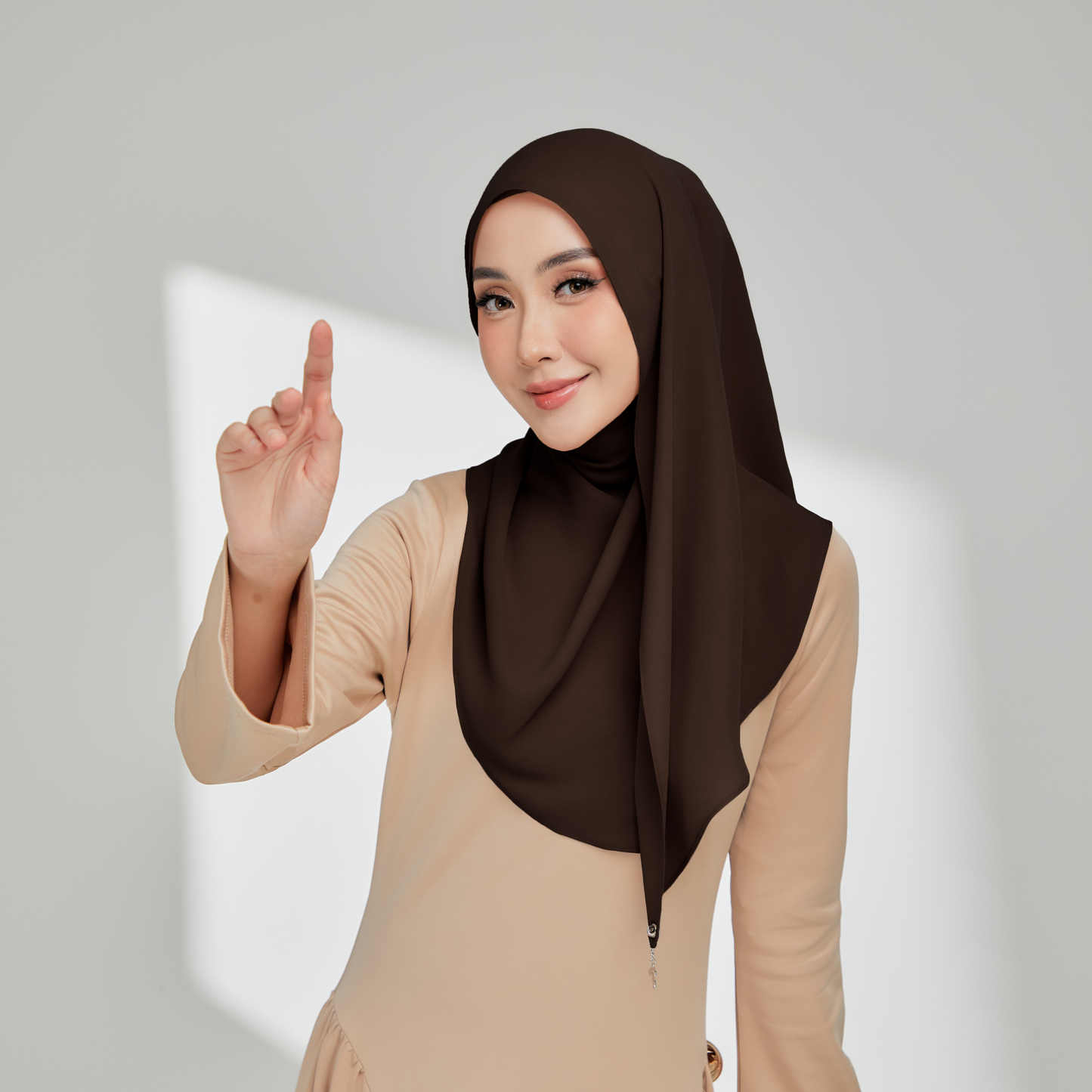 Basic in Dark Brown