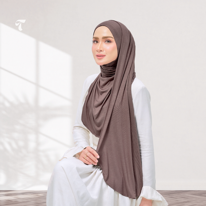 Izy Ash Brown (With Inner)