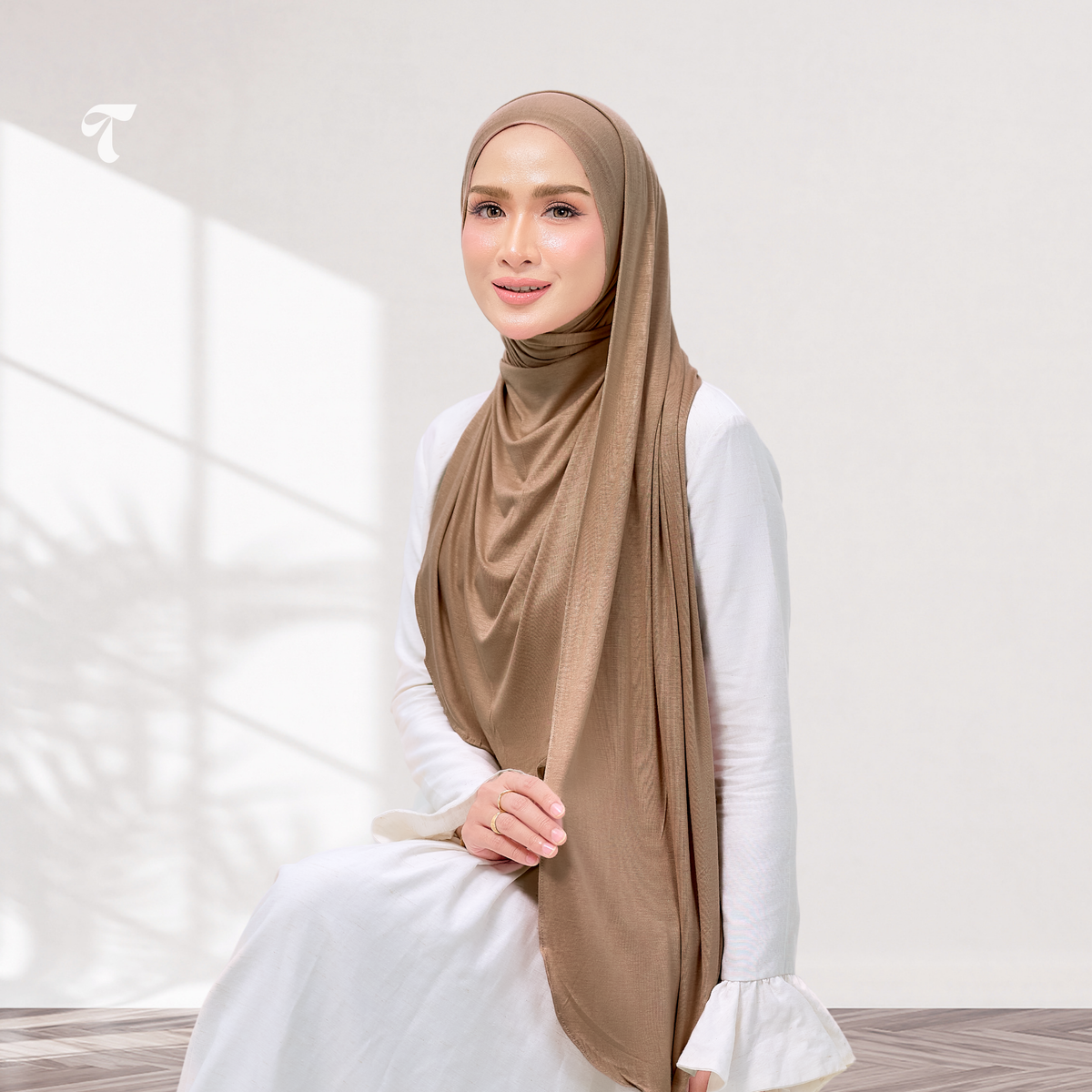 Izy Camel (With Inner)