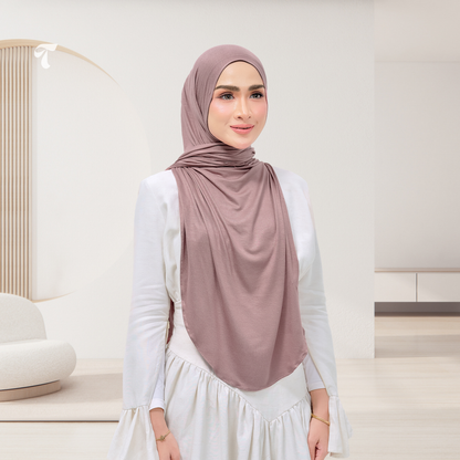 Izy Mauve