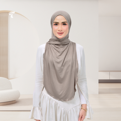 Izy Mocha