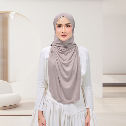 Izy Neutral