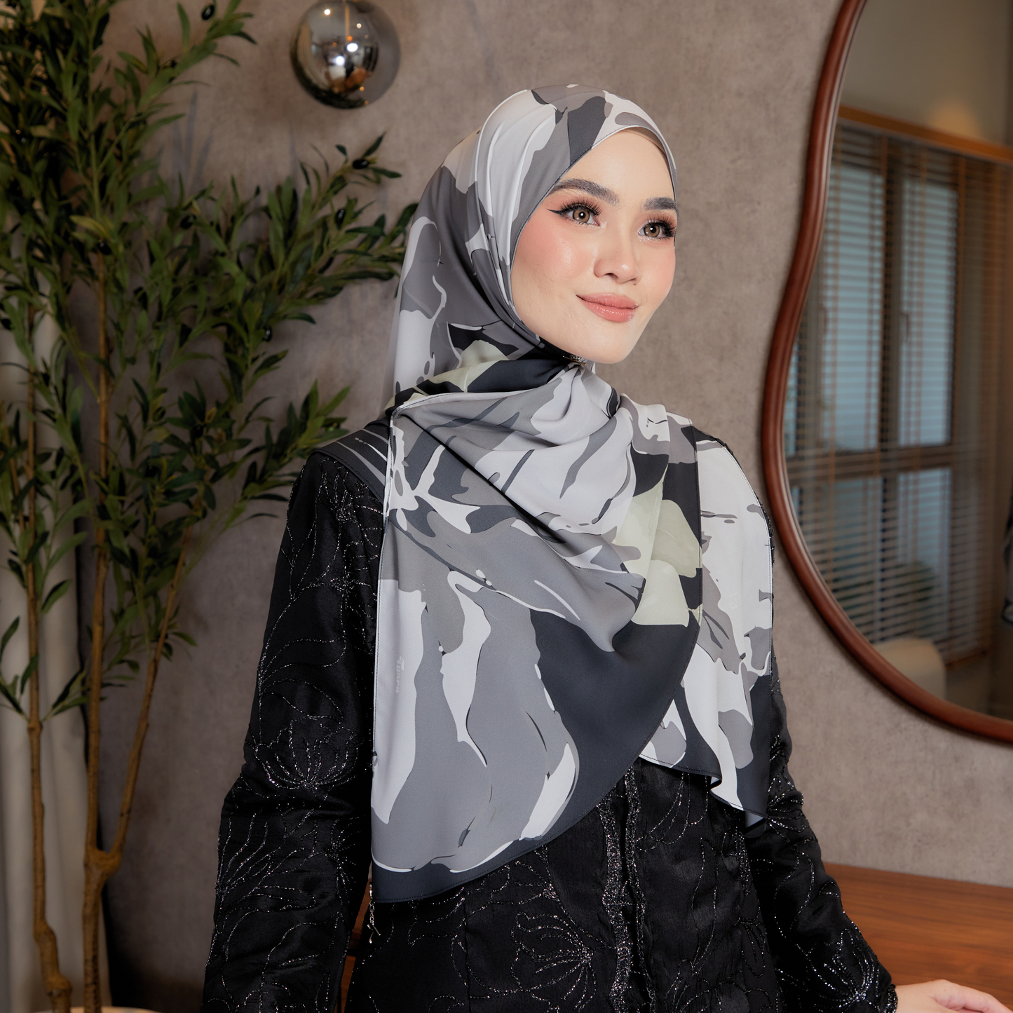 Lestari Night Bloom