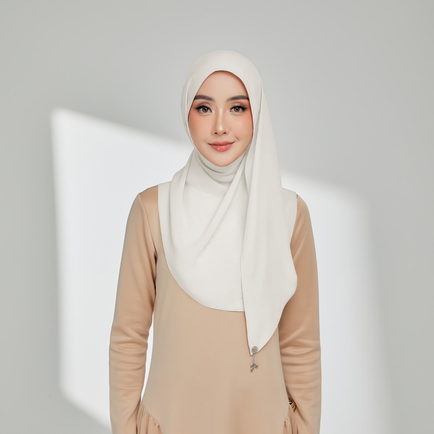 Basic in Off White