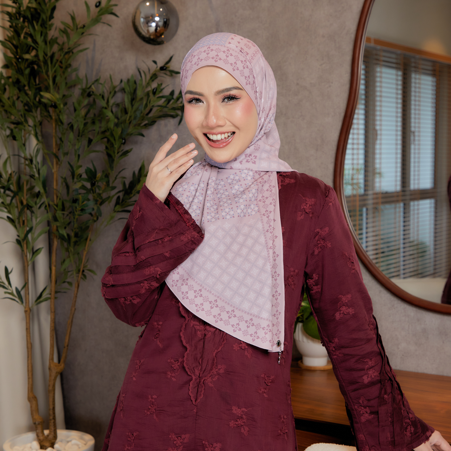 Palas Peach Pink