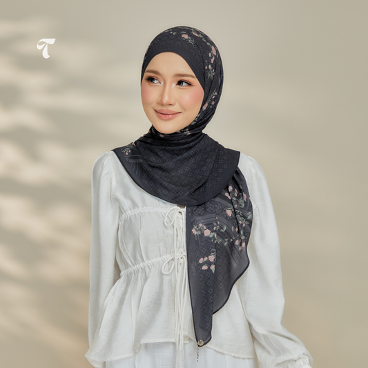Zahra Rich Black