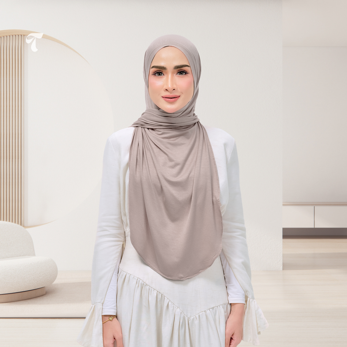 Izy Sandstone