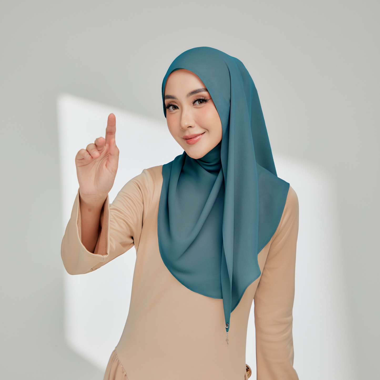 Basic in Teal Blue