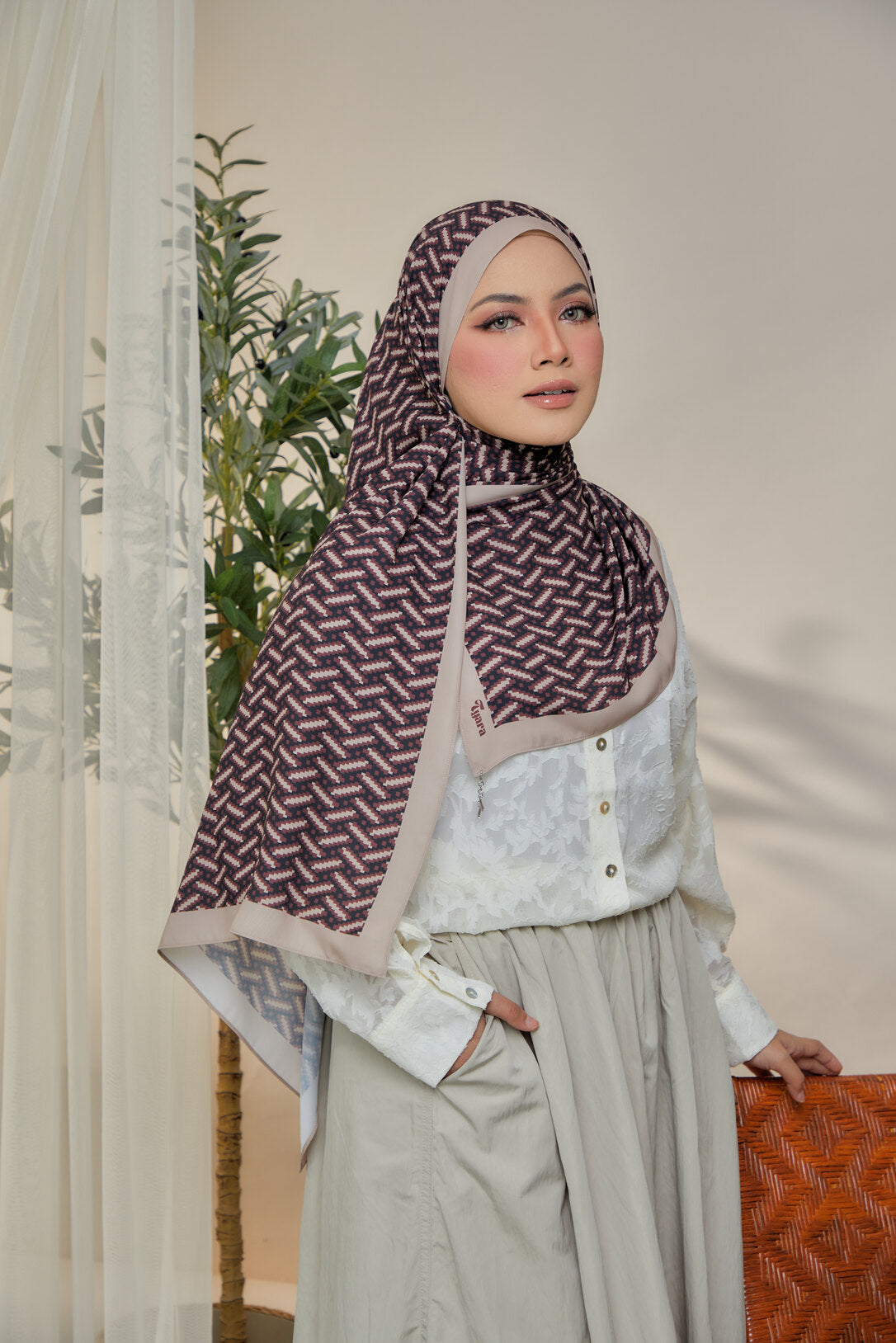 Defect Anyaman Shawl