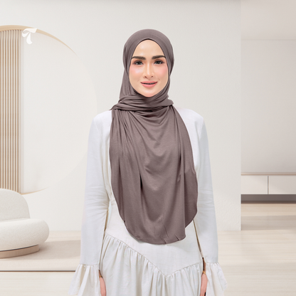 Izy Walnut