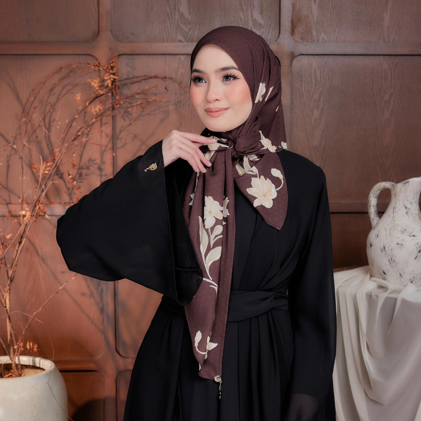 Ratna Woody